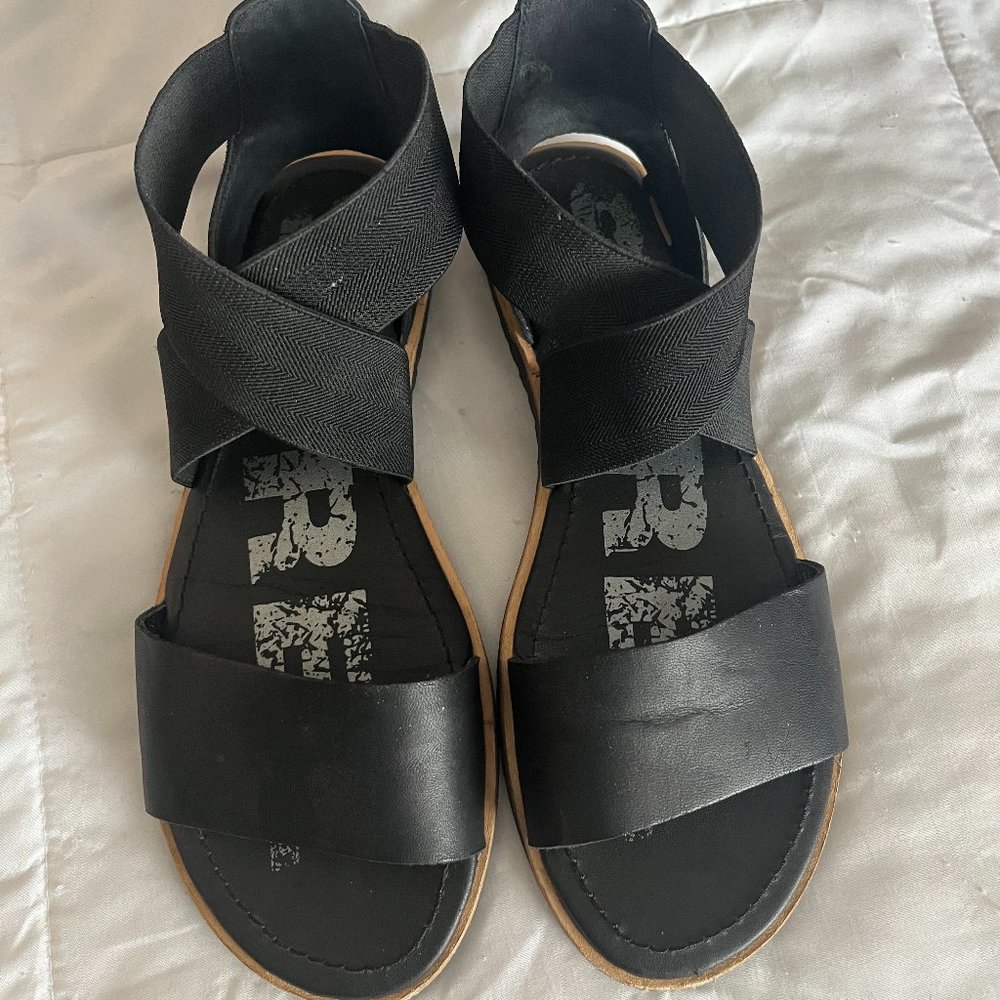Sorel Black Sandals - Size 6.5
